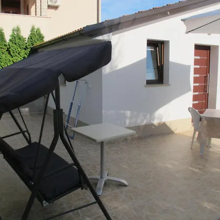 Apartments Villa Antonia Porec Exterior photo