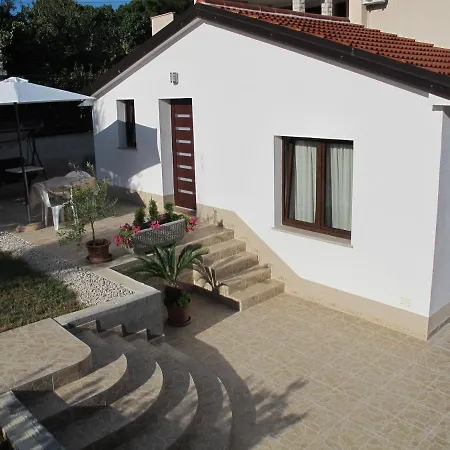 Apartments Villa Antonia Porec Exterior photo