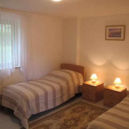 Apartments Villa Antonia Porec Exterior photo